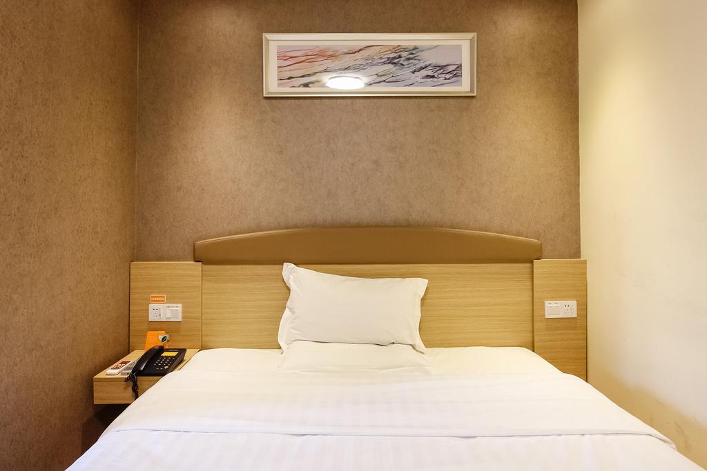 7Days Inn Premium Guangzhou Tianhe West Tiyu Road Subway Station Exterior foto