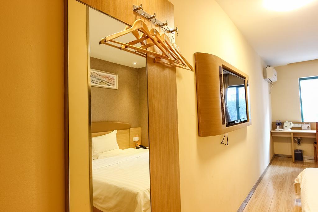 7Days Inn Premium Guangzhou Tianhe West Tiyu Road Subway Station Exterior foto